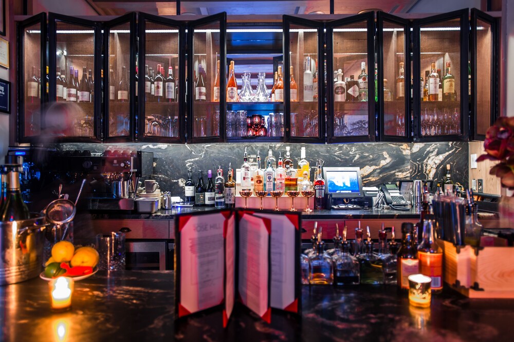 Hotel Bar
