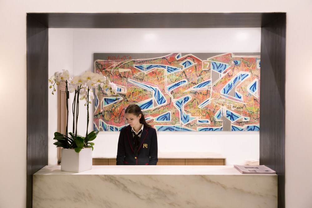 Concierge Desk