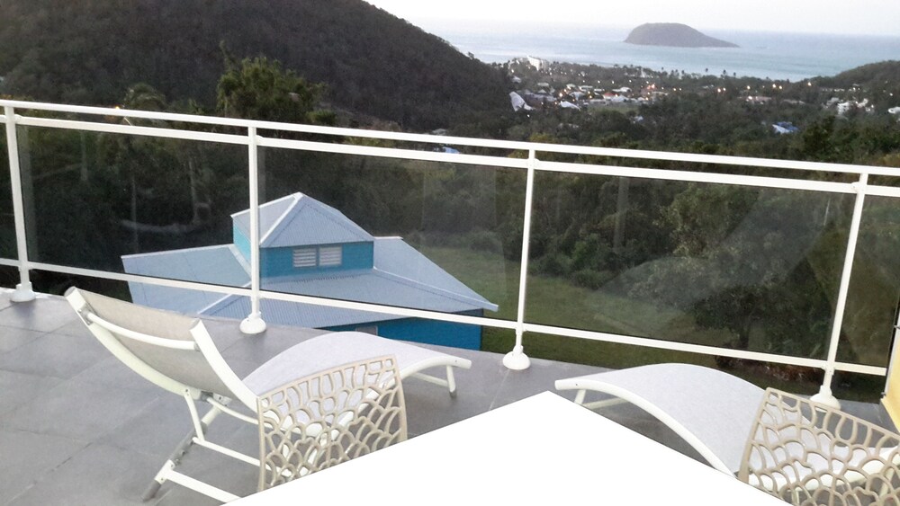발코니 (Appartement Les Saintes)
