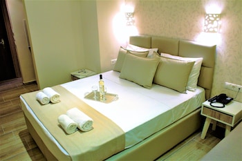 Ammos Beach Studios and Suites