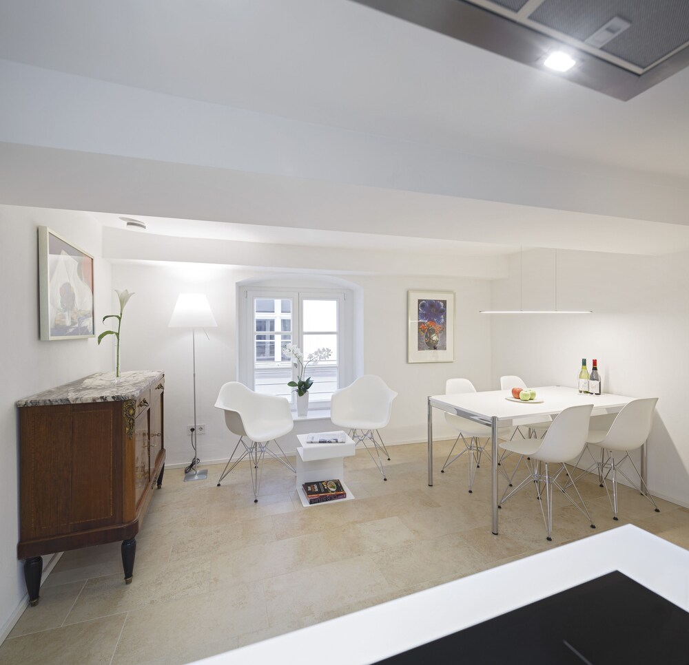 Wohnbereich (Luxury-Suite, 2 Schlafzimmer, Küche, Stadtblick (Suite 1))