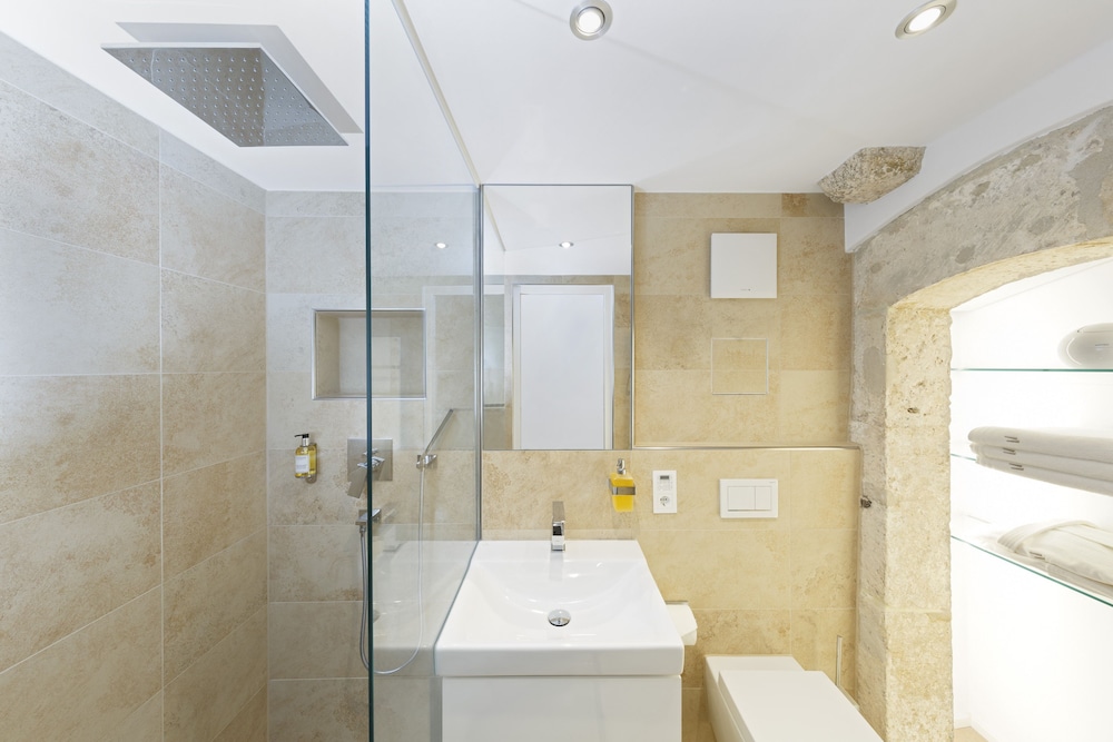Badezimmer (Luxury-Suite, 2 Schlafzimmer, Küche, Stadtblick (Suite 3))