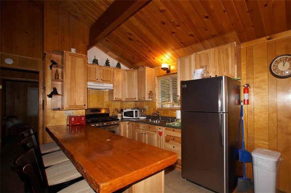객실 내 주방 (The Cozy Bear Inn - 2 Bdrm, 1 Bath)