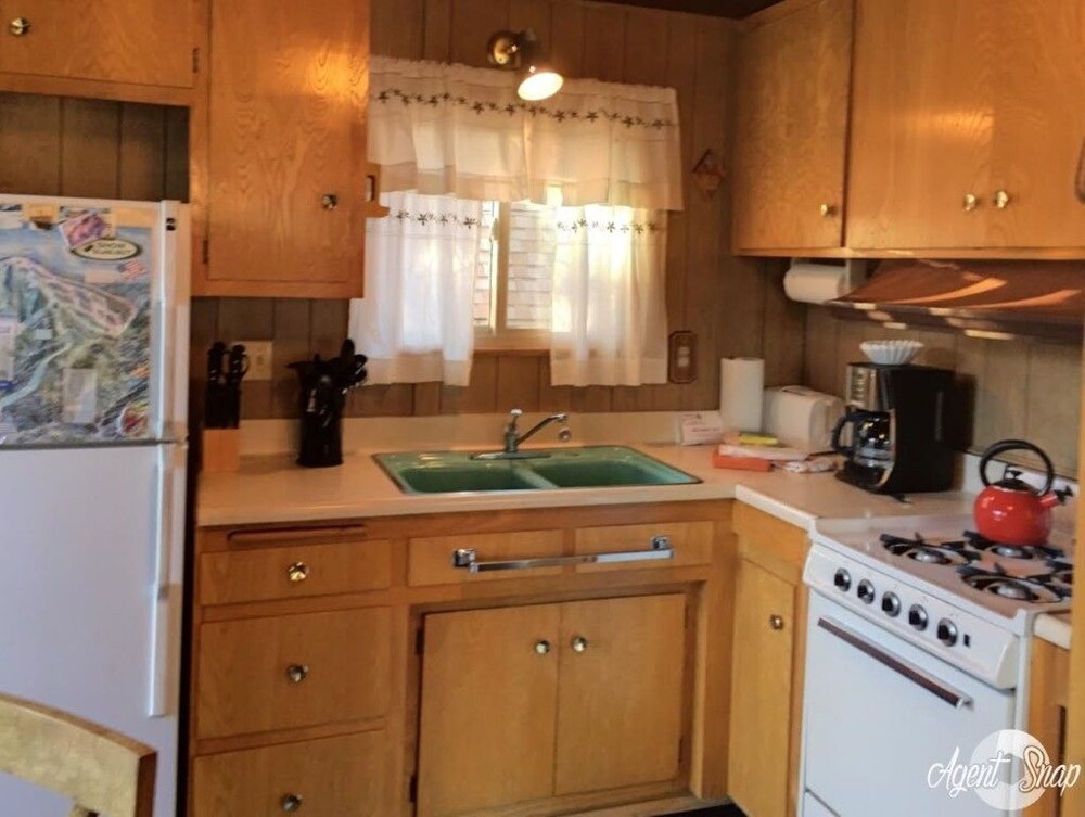 객실 내 주방 (Cozy Mountain Getaway - 2 Bdrm, 1 Bath)