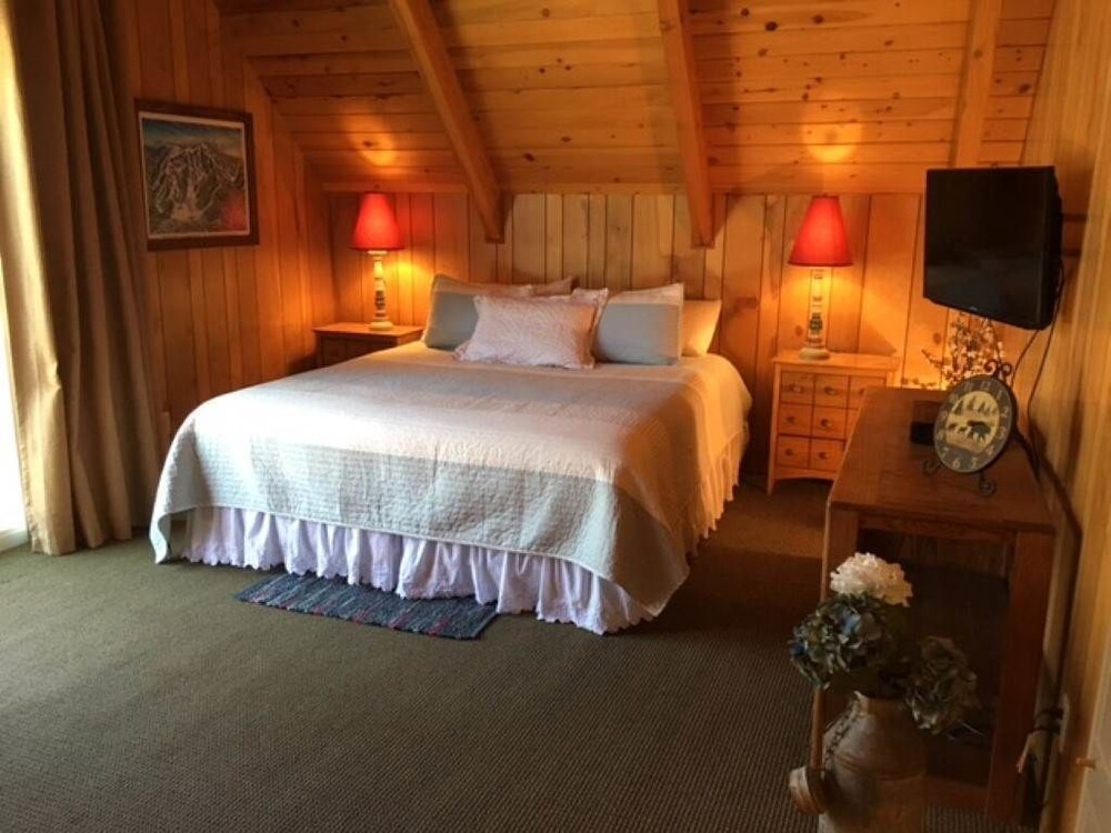 객실 (Wolf Road Retreat 2 Bdrm, 1.5 Bath)