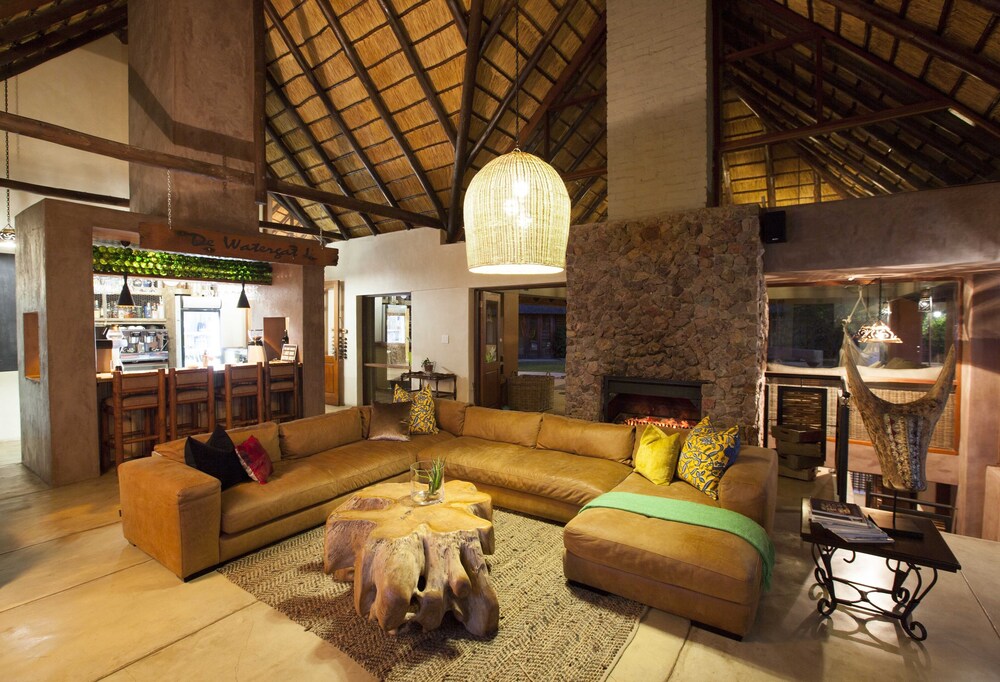 Hotel Lounge