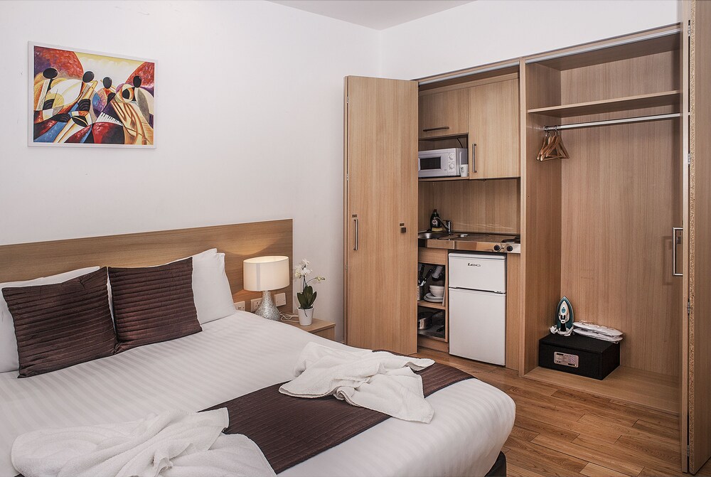 Double Apartment - Guestroom