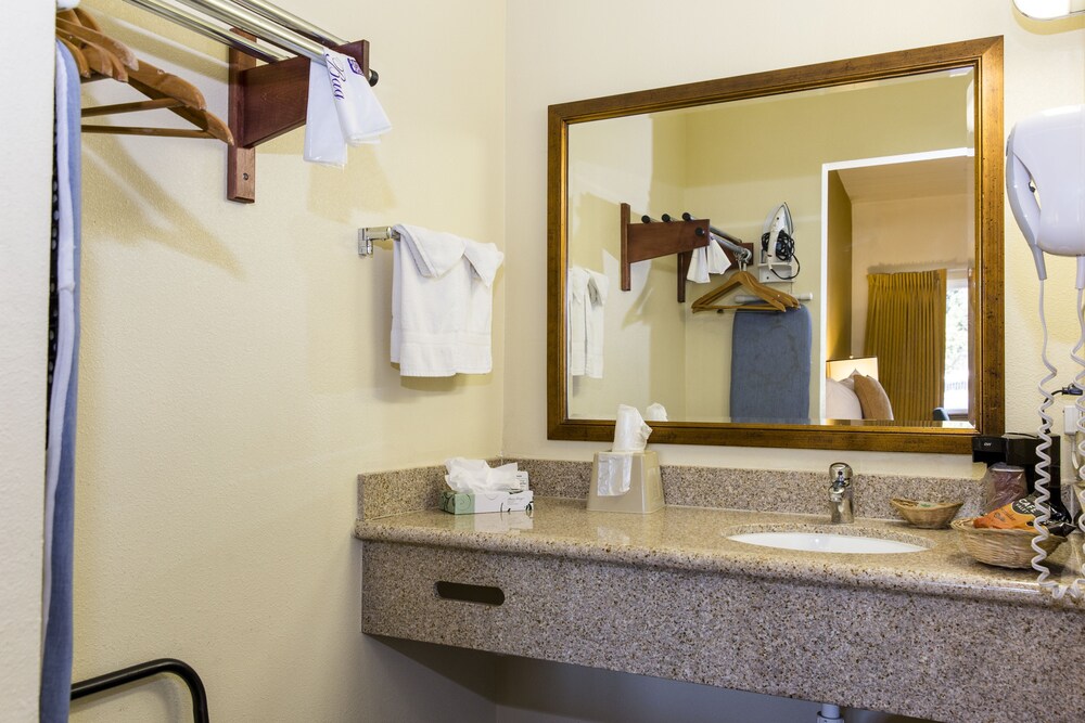 Bathroom, Ocean Palms Motel