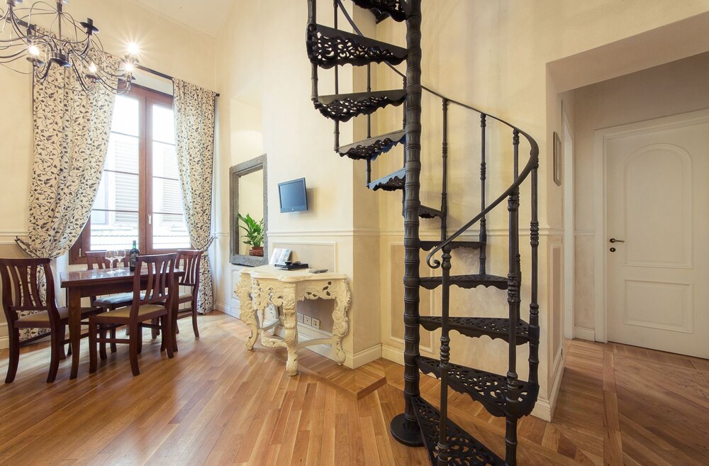 Premier Apartment, Kitchen (Location: Via Ghibellina 121) - Guestroom