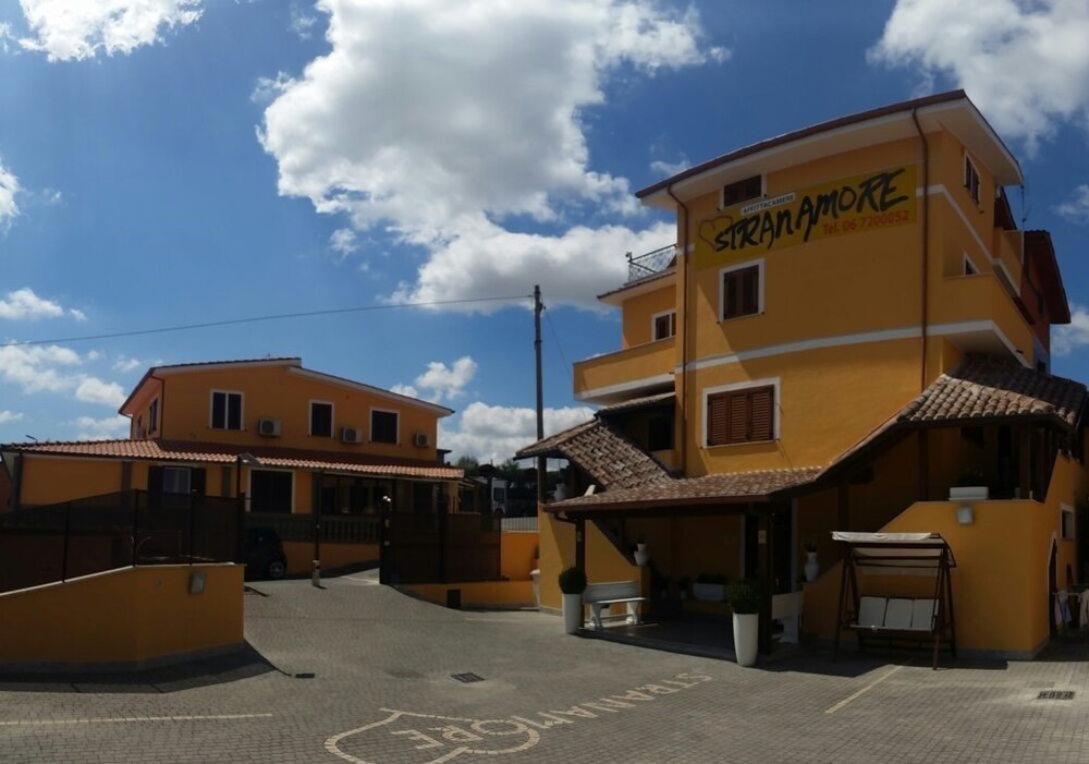 Fachada del hotel