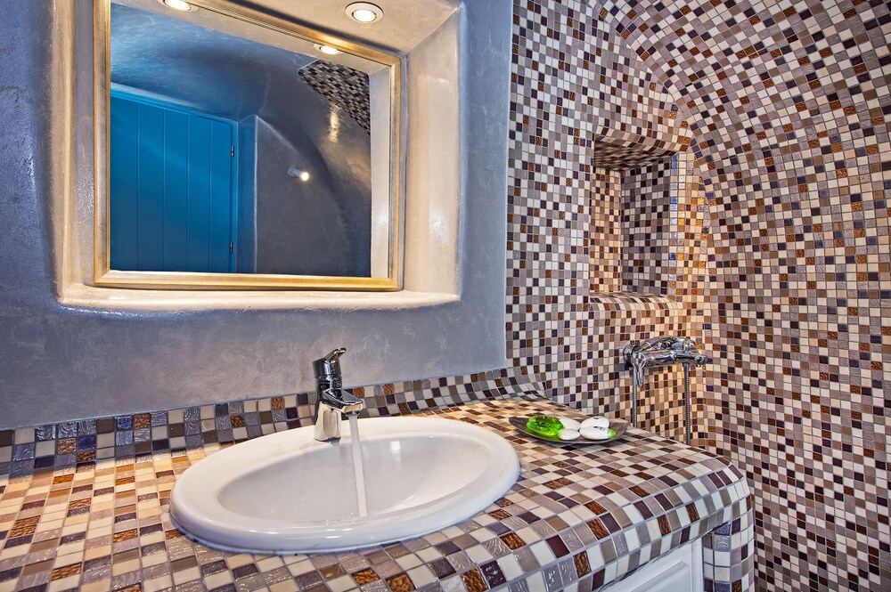 Lavandino (Suite Executive, idromassaggio)
