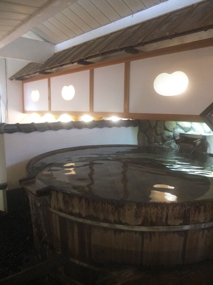 屋内スパ浴槽