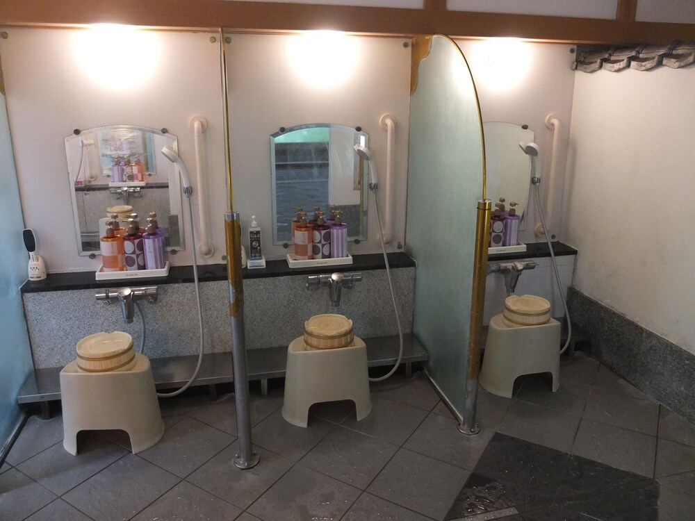 屋内スパ浴槽