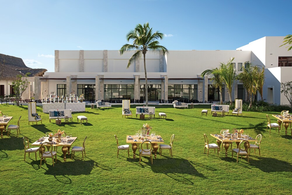 Outdoor Banquet Area