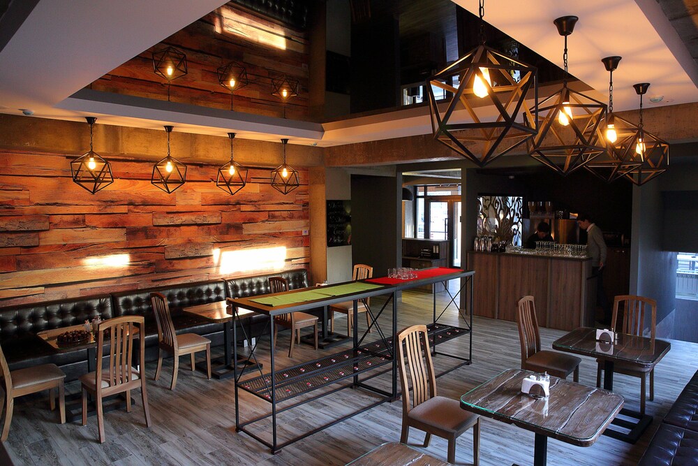 Hotel Bar