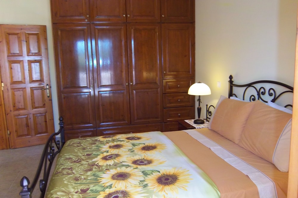 Family Apartment, 2 Bedrooms, Terrace, Ground Floor - Guestroom