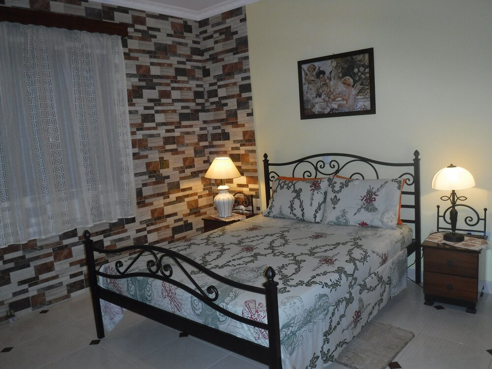 Family Apartment - Guestroom