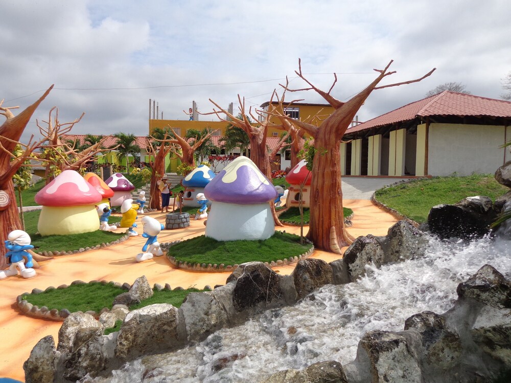 Zona de juegos infantil al aire libre
