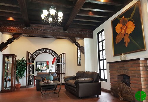 Kal Nawi Hotel