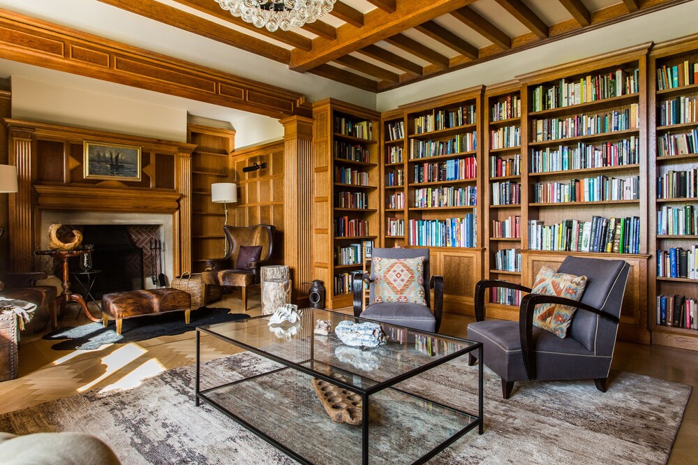 거실 (아파트 (14 Bedroom, Millfield Lane))