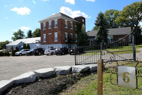 Empire Inn and Suites