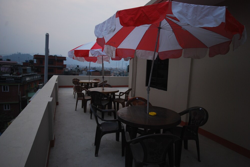 Hotel Lounge