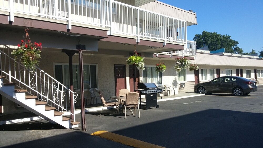 Hotel Front