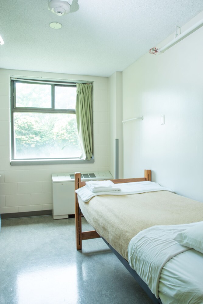 Basic Single Room, Shared Bathroom (Residence) - Guestroom