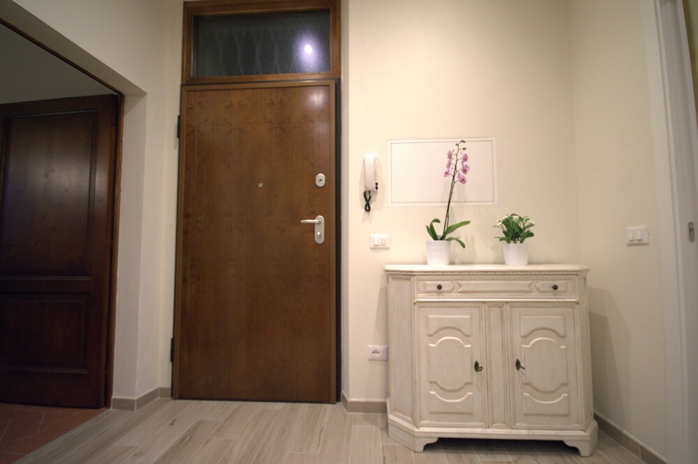 Servizi e dotazioni della camera (Appartamento Grand, 2 camere da letto (Location: Via Sant'Antonino 23))