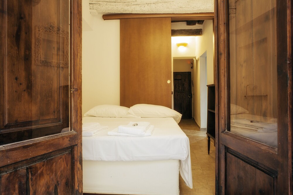 Camera (Appartamento, 1 camera da letto (Location: Via Faenza 16))