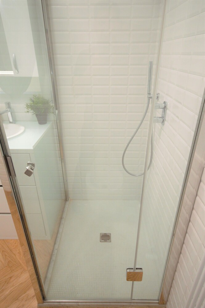 Doccia (Appartamento Exclusive, 2 camere da letto, non fumatori, cucina)