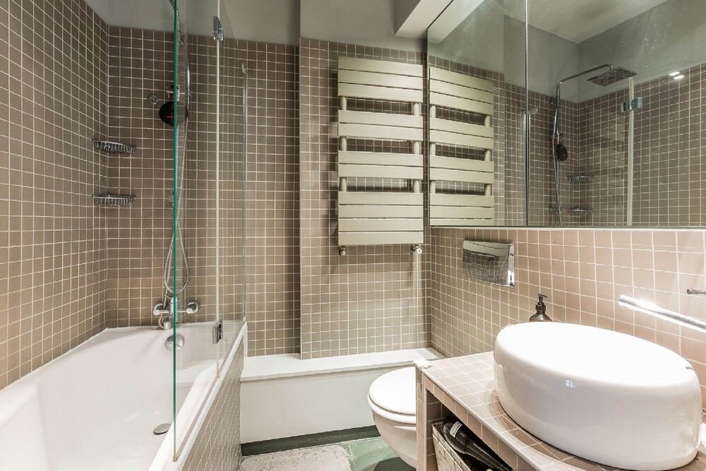 Apartment, 2 Bedrooms, Kitchen - Bathroom