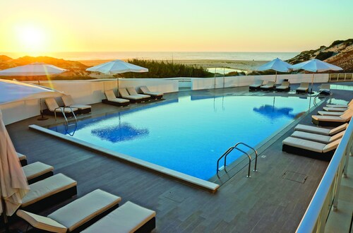 The Beachfront Praia D'el Rey Golf & Beach Resort