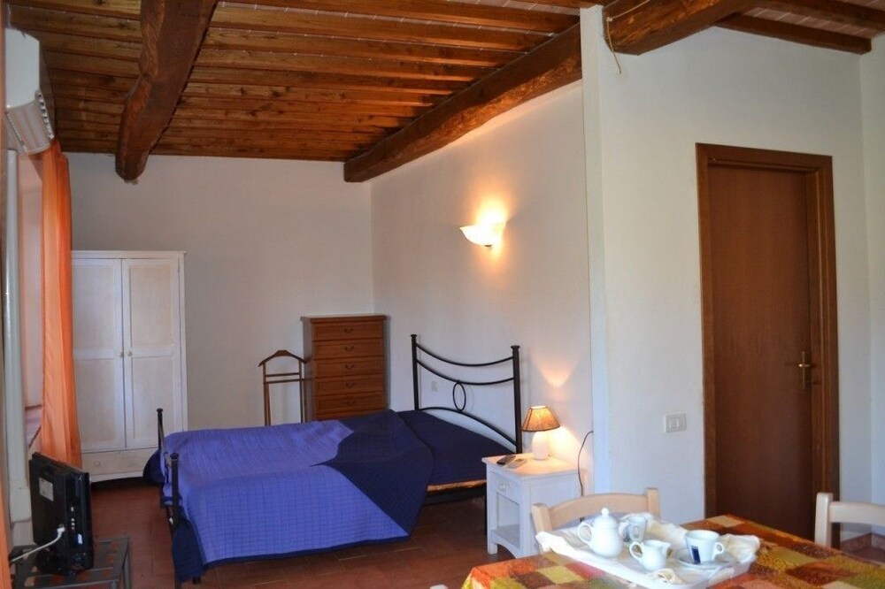Studio - Guestroom