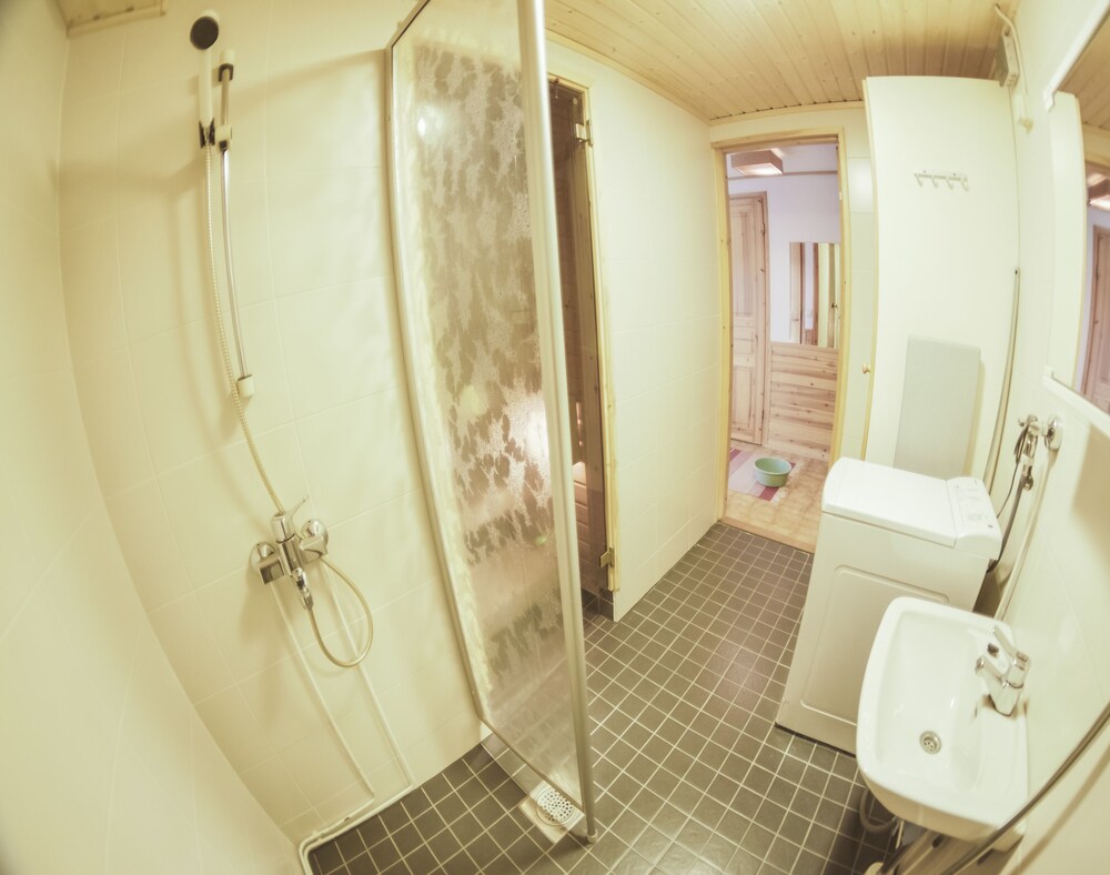 Huoneisto, 2 makuuhuonetta, Sauna - kylpyhuoneen mukavuudet