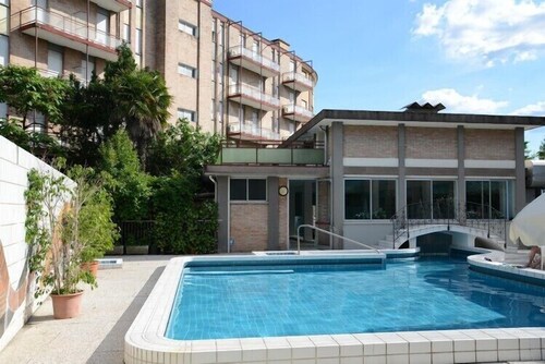 Piscina all'aperto