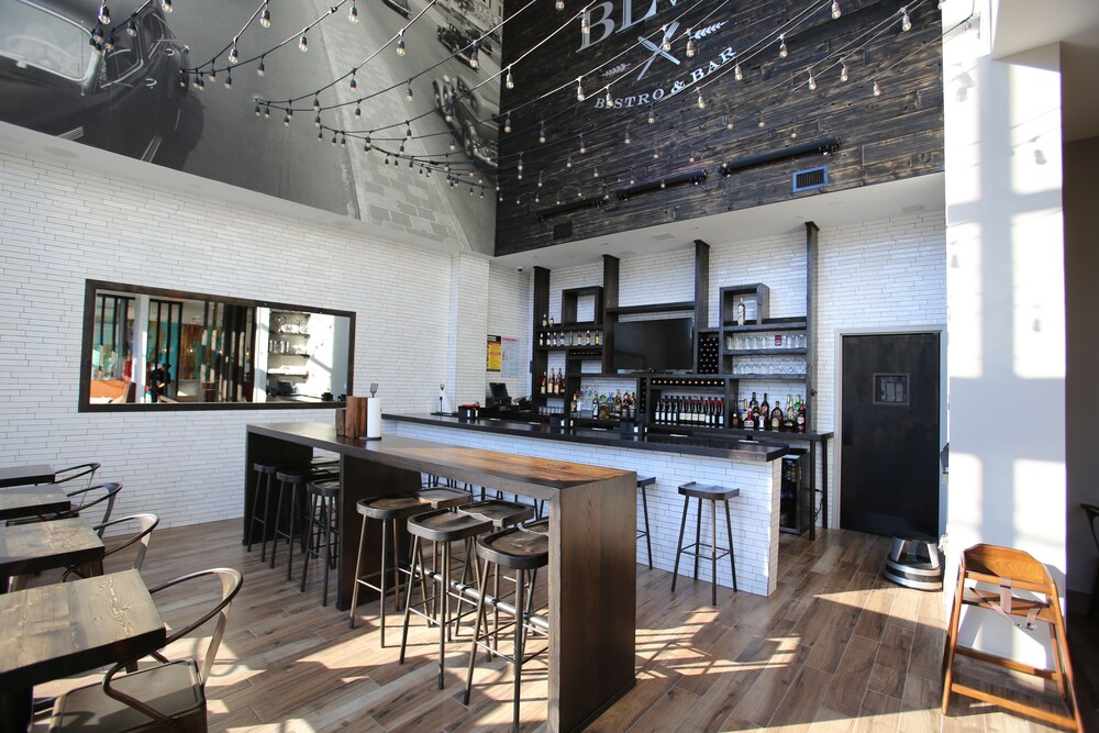 Hotel Bar