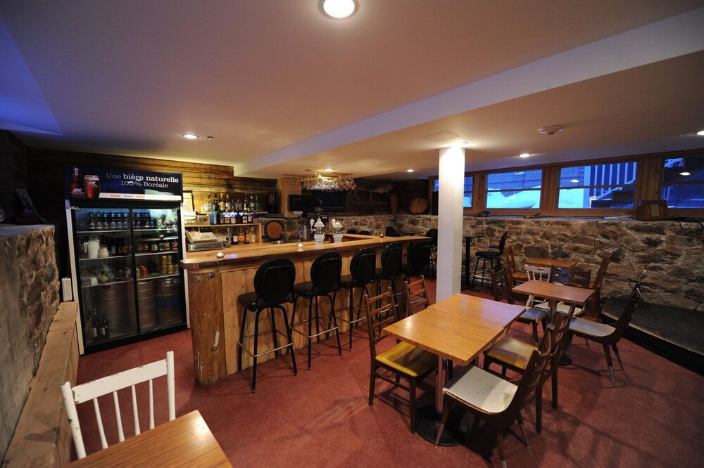 Hotel Bar