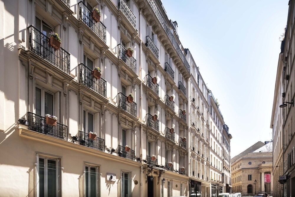 Front of property, Grand Hotel des Balcons