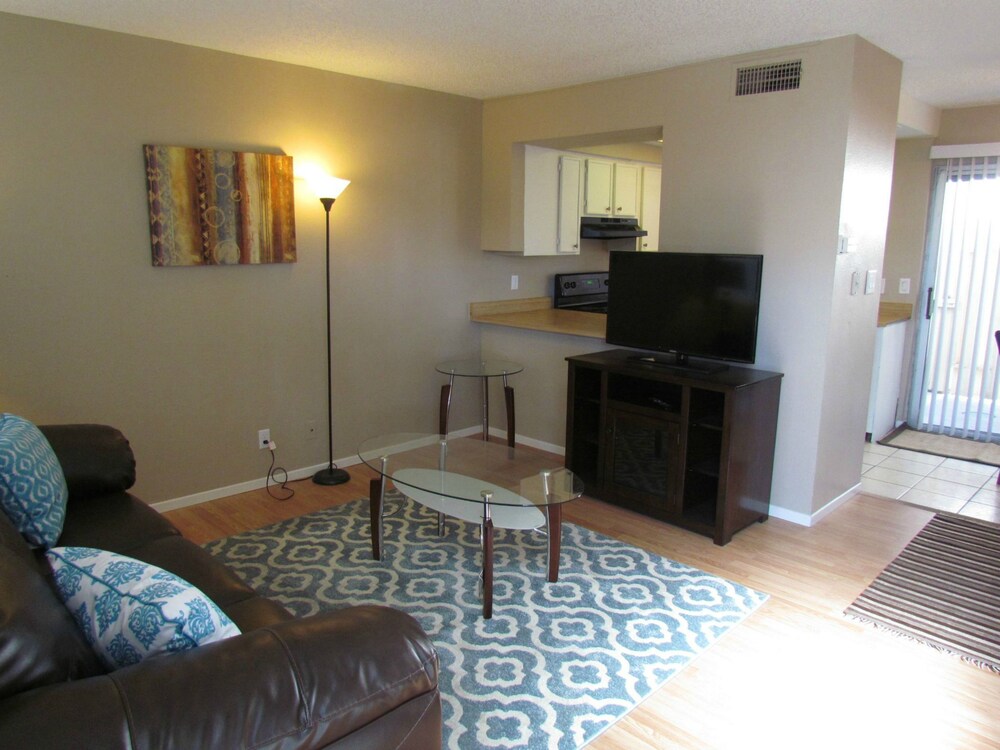 1 Bedroom, Townhouse - Featured Image