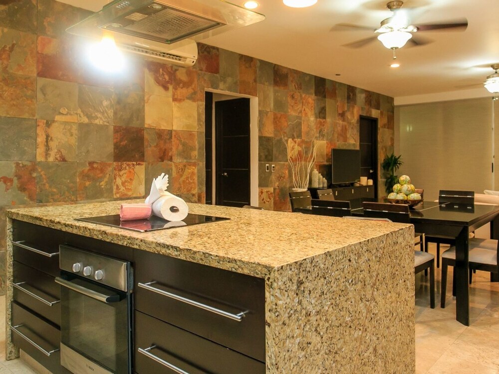 객실 내 주방 (아파트, 침실 2개, 욕조, 시내 전망 (Mamitas 1102 - 2 Bedrooms & Terrace))
