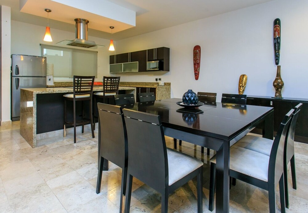 객실 내 식사 (아파트, 침실 2개, 욕조, 시내 전망 (Mamitas 1103 - 2 Bedrooms & Terrace))