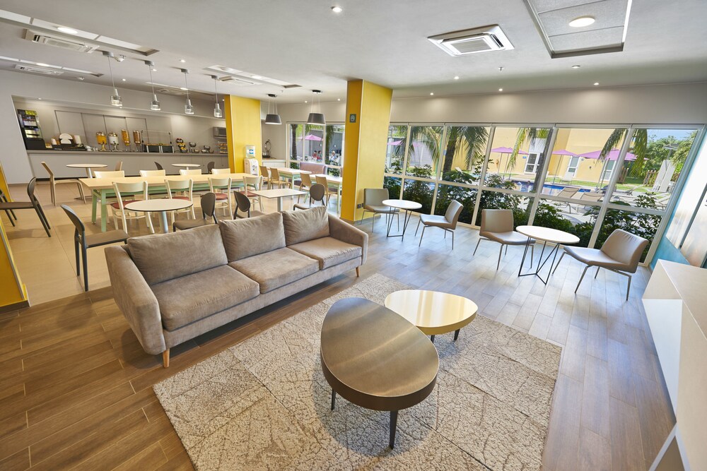 Executive Lounge