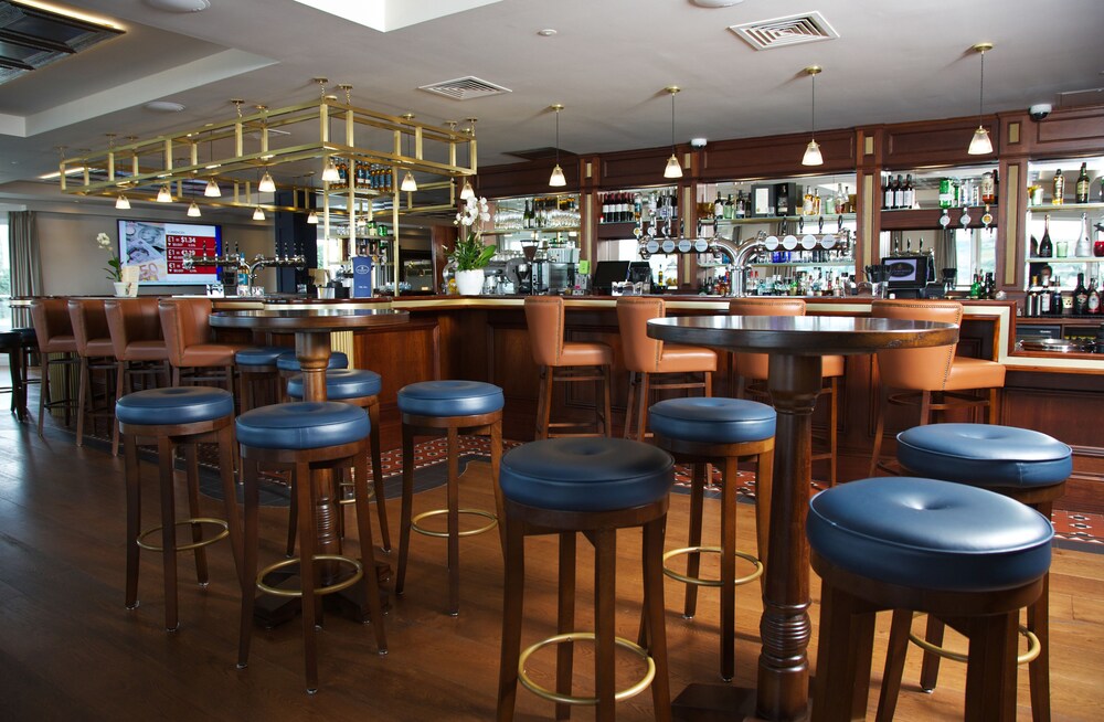 Hotel Lounge