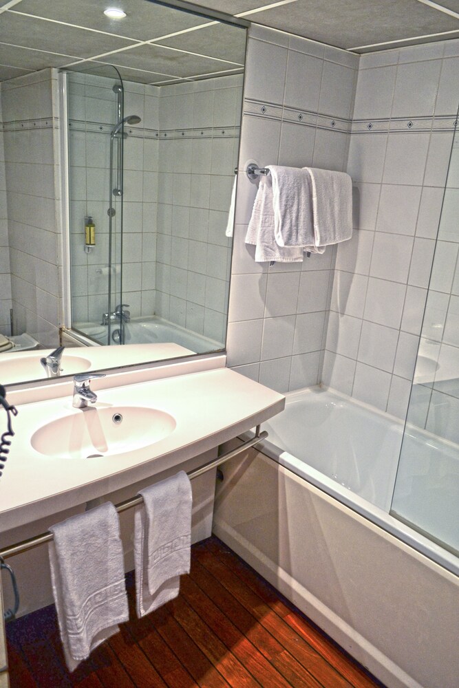 Apartment, 1 Bedroom - Bathroom
