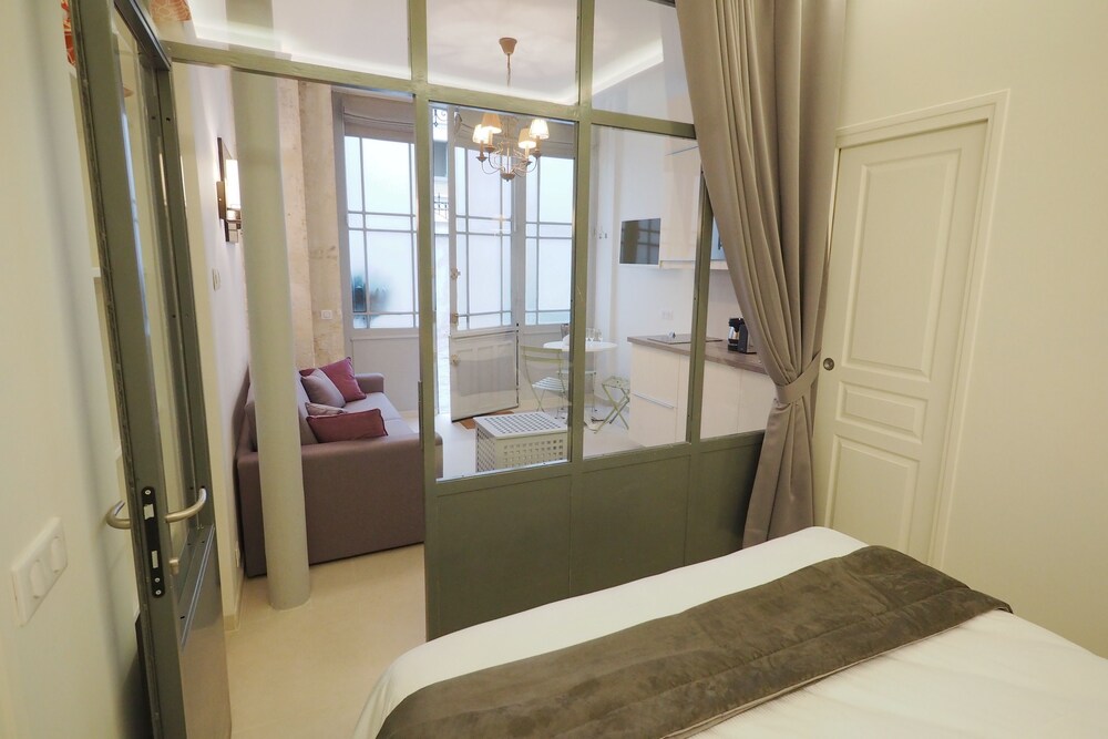 Saint Germain Cosy Suite - Guestroom