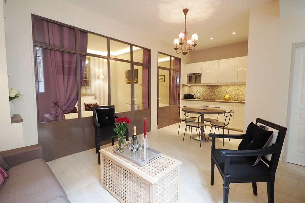 Saint Germain Elegant suite - Guestroom
