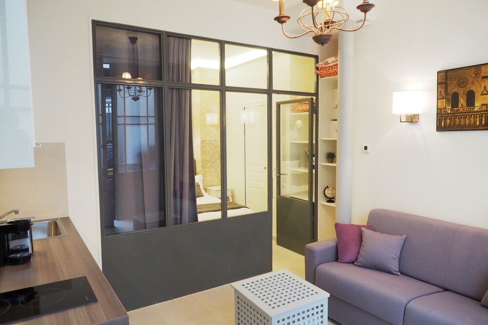 Saint Germain Cosy Suite - Living Area