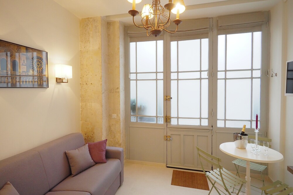 Saint Germain Cosy Suite - Living Area