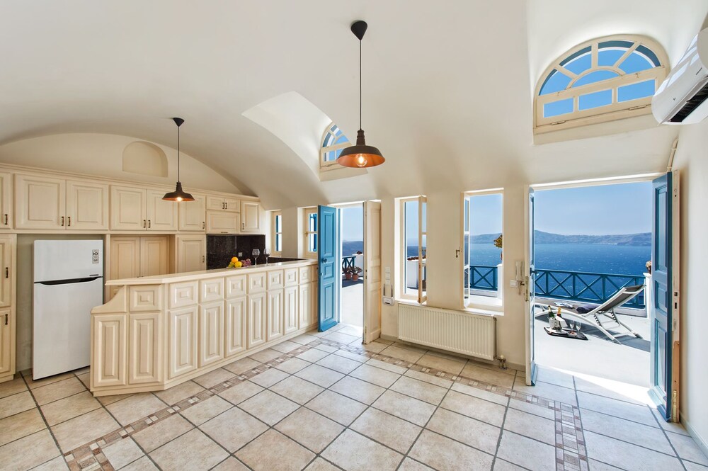 Comfort Penthouse, 2 Bedrooms - In-Room Kitchen